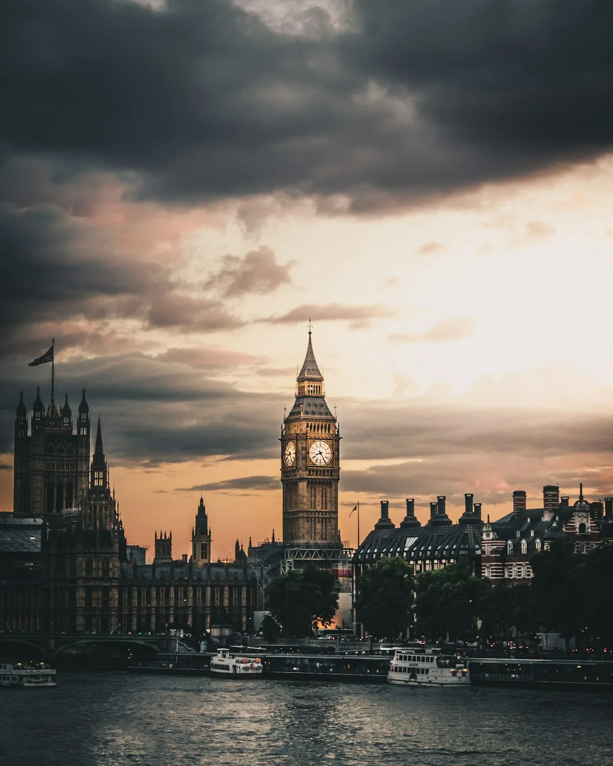 Palace of Westminster and Thames skyline—illustrative context for UK government and Labour leadership turmoil in May 2026, not a photograph of Miatta Fahnbulleh or a specific cabinet meeting.
